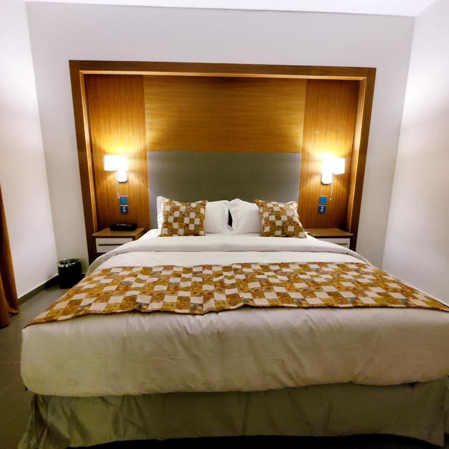 Passion Hotel Villas Khamis Mushait Bagian luar foto